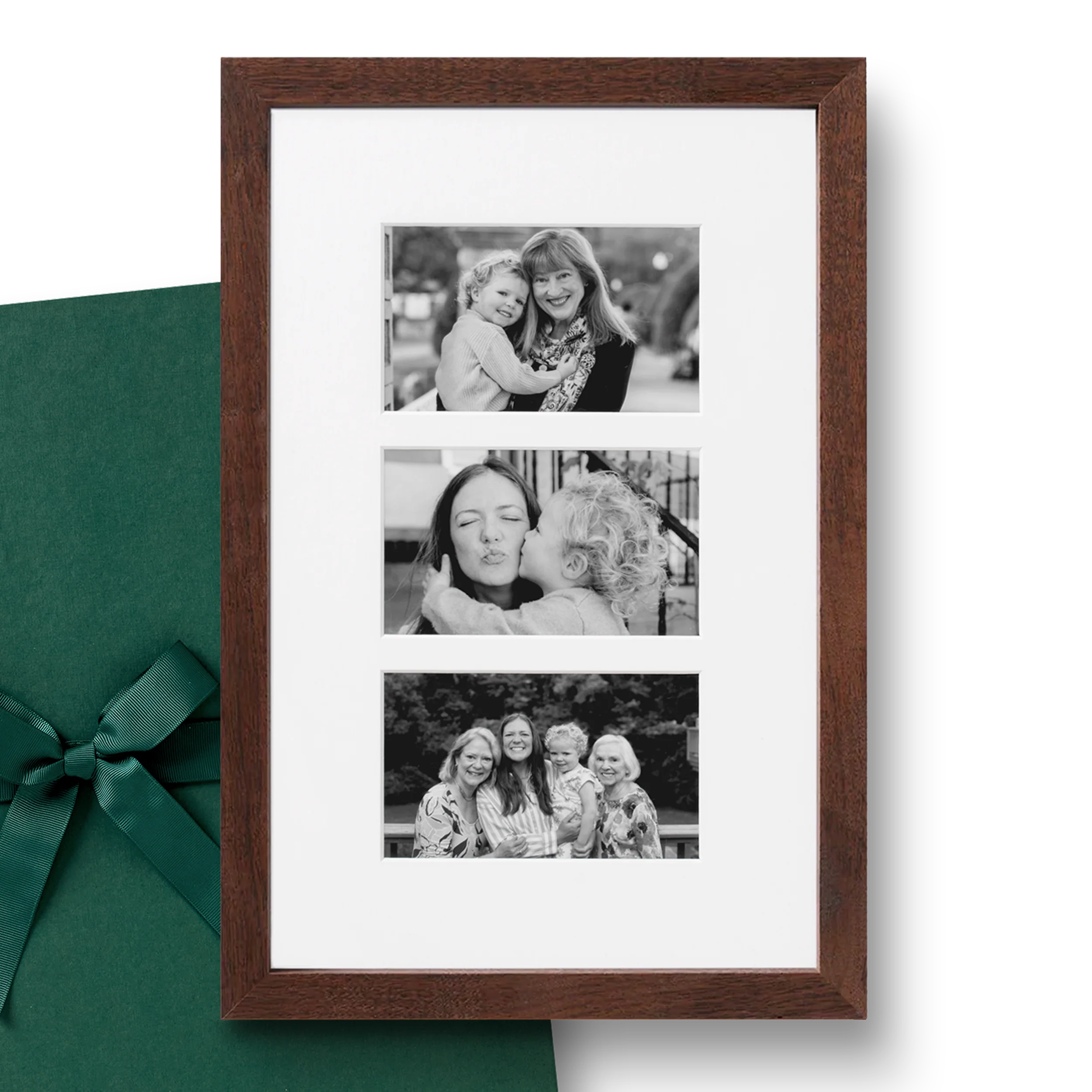 The Three Generation - Image 25